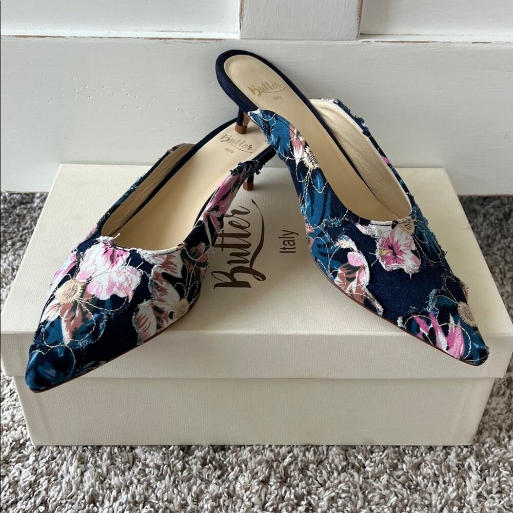 NIB Butter Italy Women's Berta Embroidered Floral Pump Heels